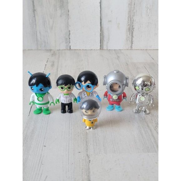 Ryan's toy World variety playset submarine robot scientist alien astronaut figur - Picture 1 of 11